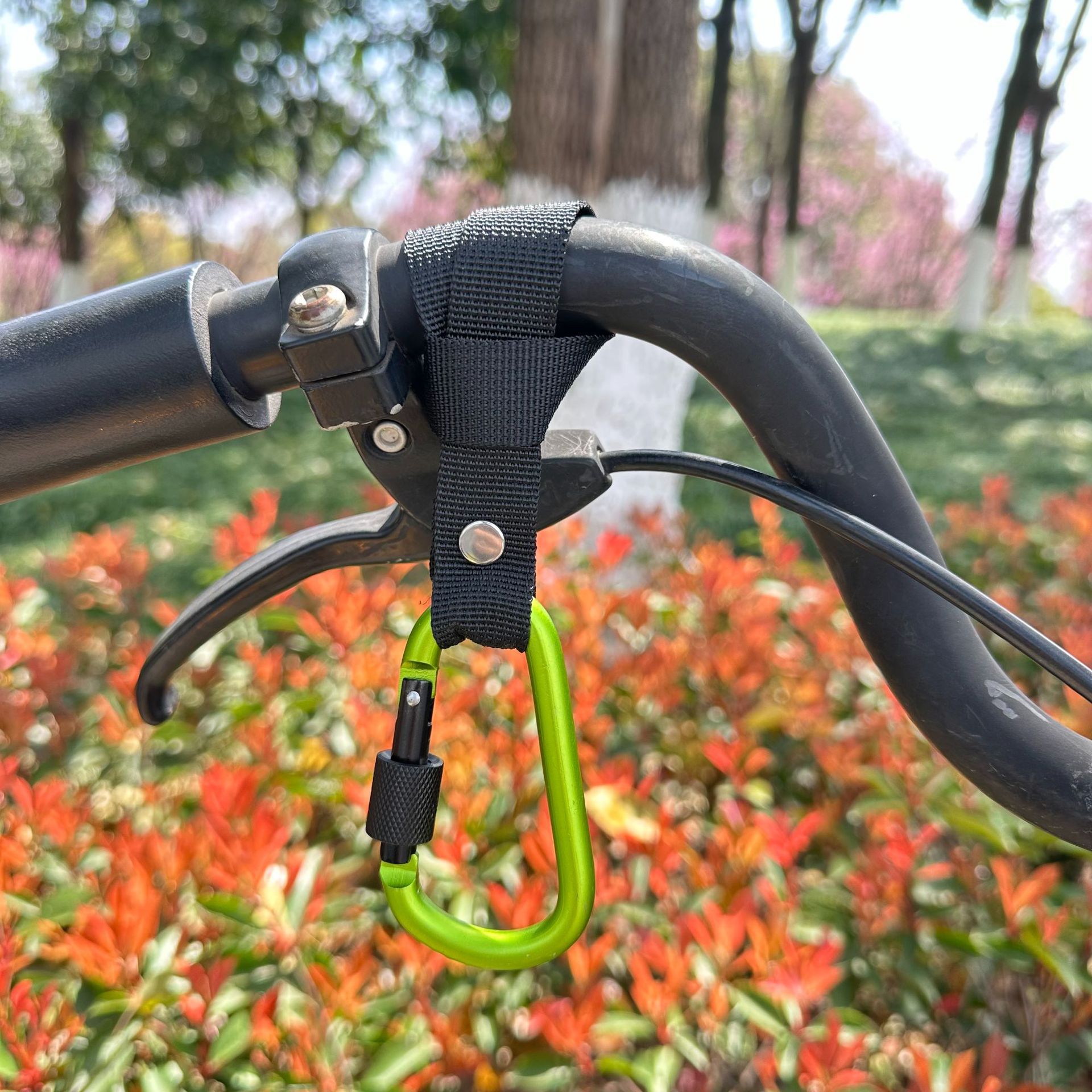 Gancho de coche de batería eléctrica sin perforación bicicleta scooter casco multifuncional fábrica de gancho delantero universal