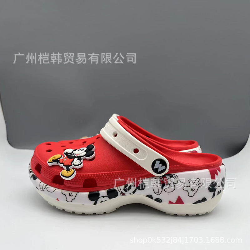 Cross Cloud Transfer / Smurfs / Winnie the Pooh Hole Shoes Mujeres Tacones Mejores Zapatos de playa al aire libre