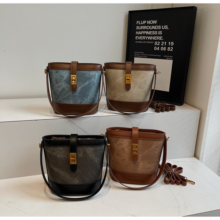 2024 New Korean-style trendy single-shoulder bag, niche design, underarm bag, fashionable and casual bucket bag, crossbody women's bag undefined