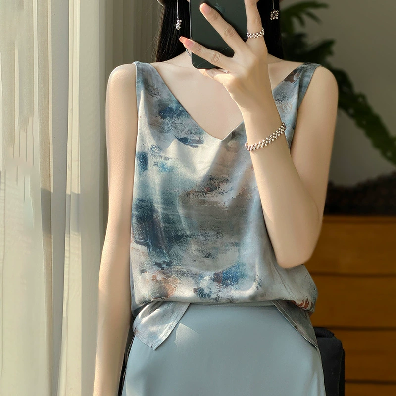 24 года весной и летом новый атласный шелк V-образный подтяжка жилет чернила цветок масляной живописи печать дизайн топ