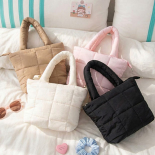 ܛ����녶���W�p��q���ذ�Ů������б������ͨ�����e�����μ��