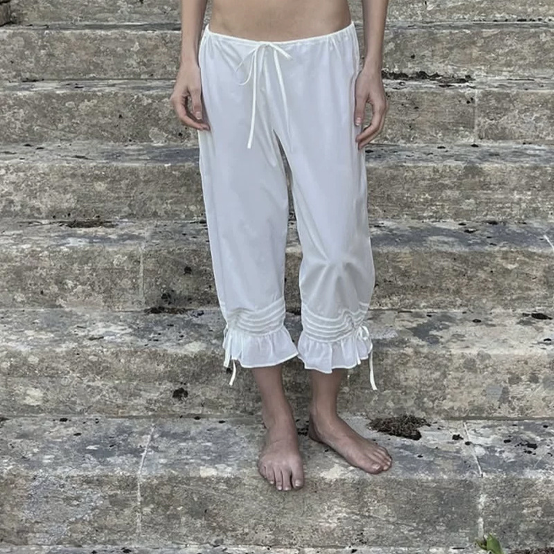 In stock: French-style gentle ruffled three-quarter home pants, solid color, drawstring elastic waist, lightweight and breathable, for girls' home wear In stock: French-style gentle ruffled three-quarter home pants, solid color, drawstring elastic waist, lightweight and breathable, for girls' home wear