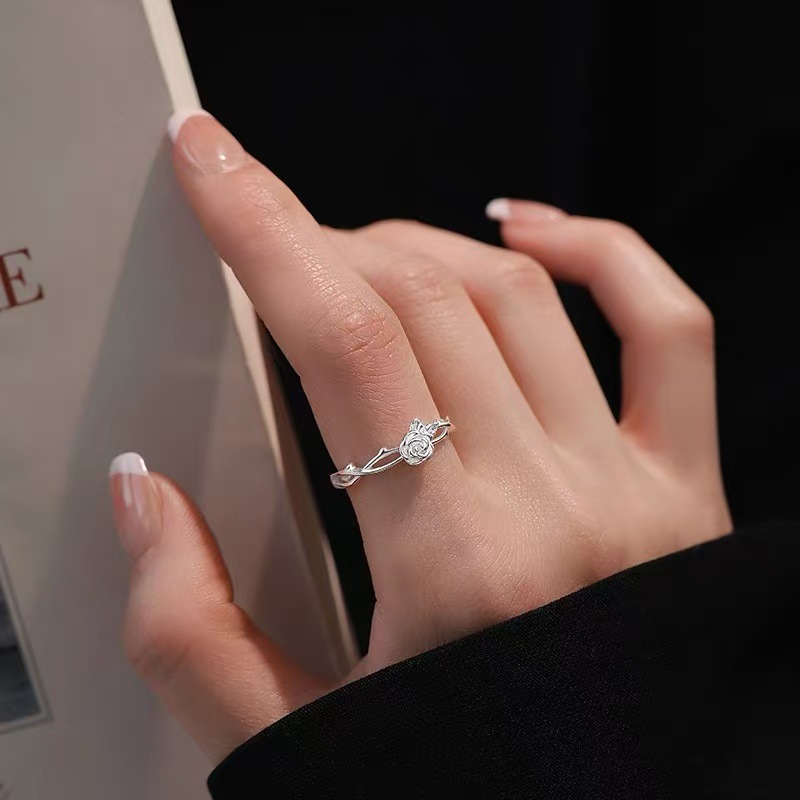 Set di anelli impilabili minimalisti con zirconi per donna_voghion.com