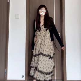 春装新款茶歇法式碎花吊带连衣裙子小众设计女防晒开衫两件套