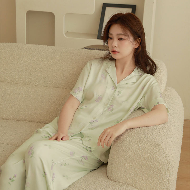 26Th Spring New Product Women's Home Pajamas Green Background Purple Flower Print Lapel Rayon Satin Short-Sleeved Long Pants Set 26Th Spring New Product Women's Home Pajamas Green Background Purple Flower Print Lapel Rayon Satin Short-Sleeved Long Pants Set