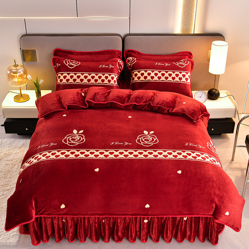 Cross-border Amazon autumn and winter high weight milk velvet four-piece set thickened bed skirt velvet set bedding wholesale