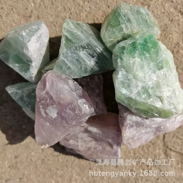 供应工艺品绿色萤石块 萤石原矿石 萤石颗粒 萤石粉 多种规格定