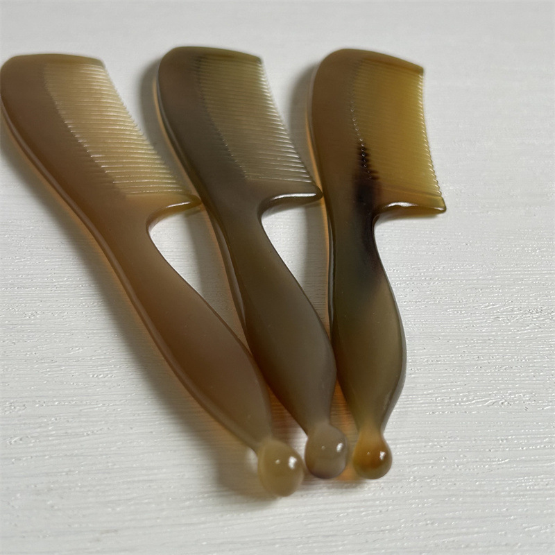 18cm Horn Acupoint Massage Comb Natural Buffalo Horn Hair Comb Scalp Care Detangling Comb for Adults and Children key features