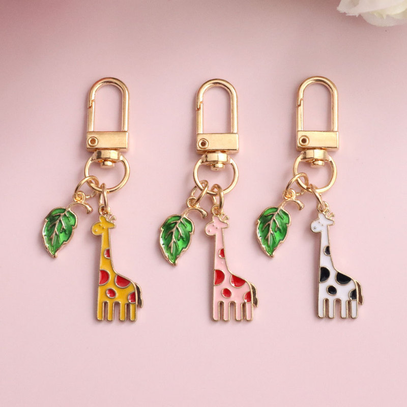 Cute Cartoon Alloy Giraffe Leaf Keychain Couple Bag Pendant Graduation Souvenir Hand Gift