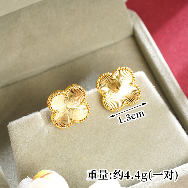 Antiguo estilo vietnamita arenas flores pernos de orejas de alta calidad para mujeres no se desvanecen cuatro hojas cinco flores joyas de orejas de aleación de latón