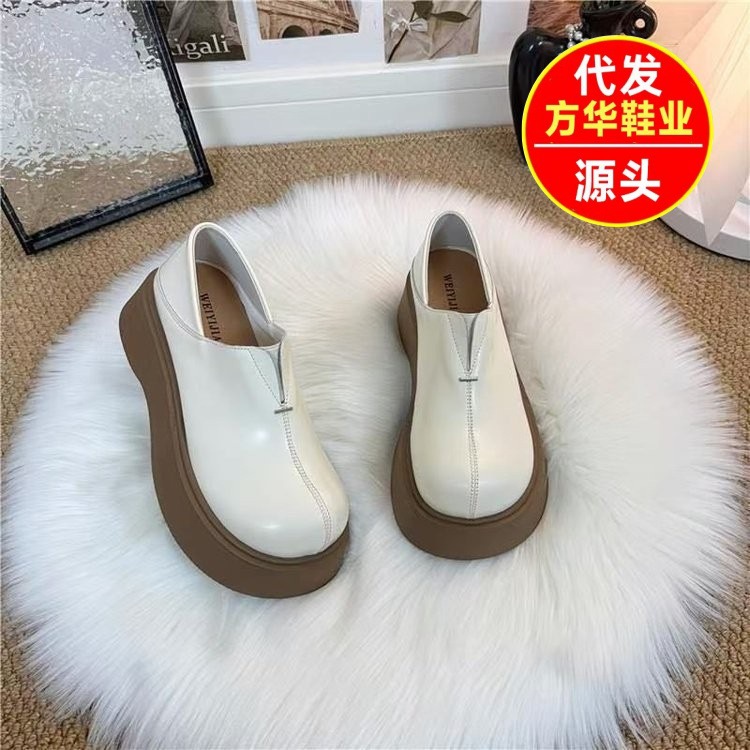2025 primavera nuevo estilo británico zapatos de cabeza redonda zapatos casuales Lefour zapatos retro de cuero suave con suela gruesa JK zapatos de mujer
