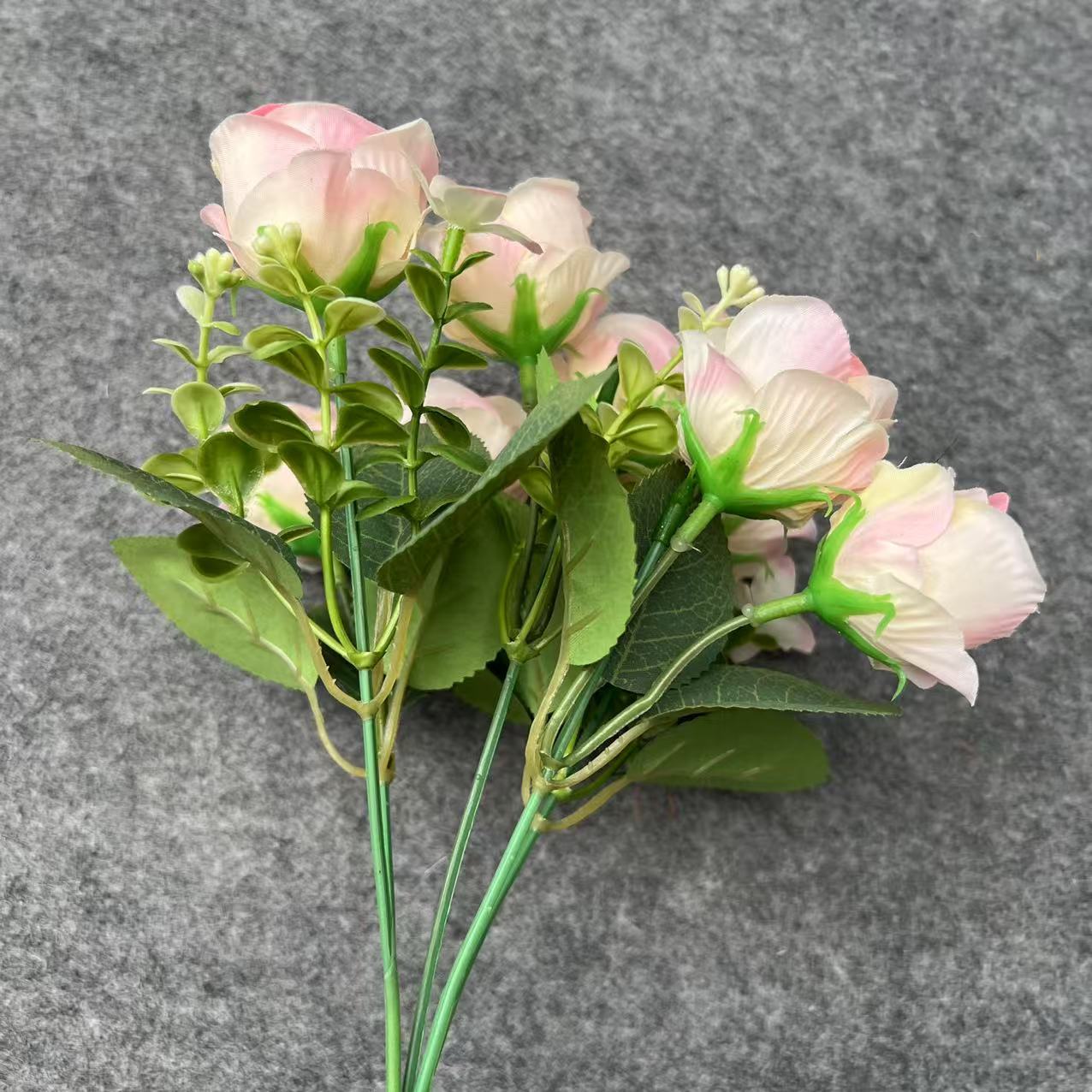 Ramo de Rosas Artificiales de 5 Ramas y 8 Cabezas de Seda para Bodas
