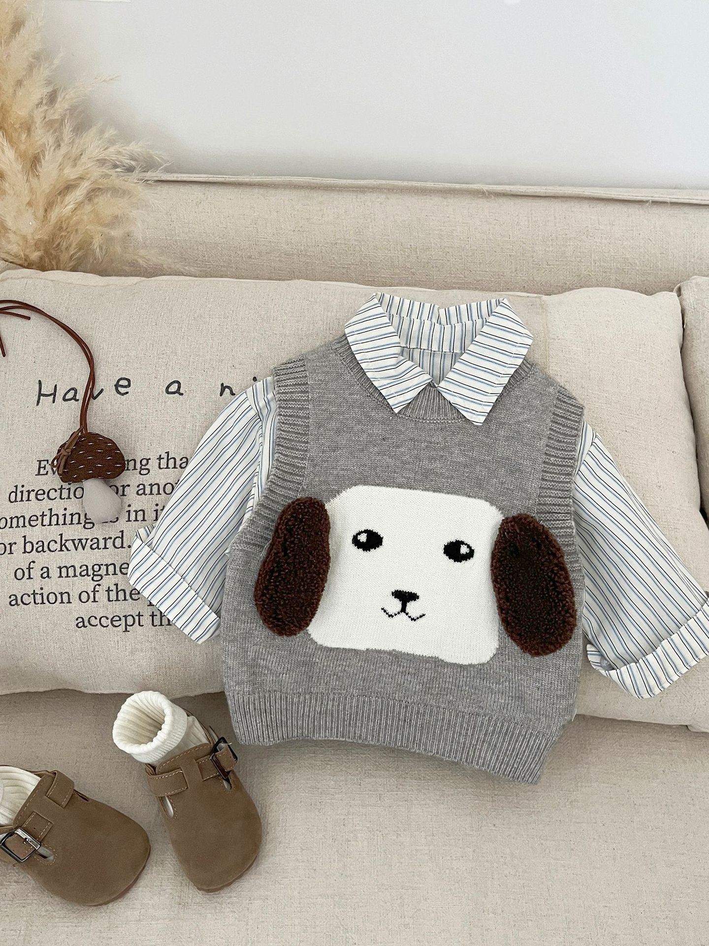Ropa de primavera y otoño para bebés, chaleco de punto de dibujos animados lindo, chaleco de cuello redondo para bebés, top suelto de todo fósforo para bebés