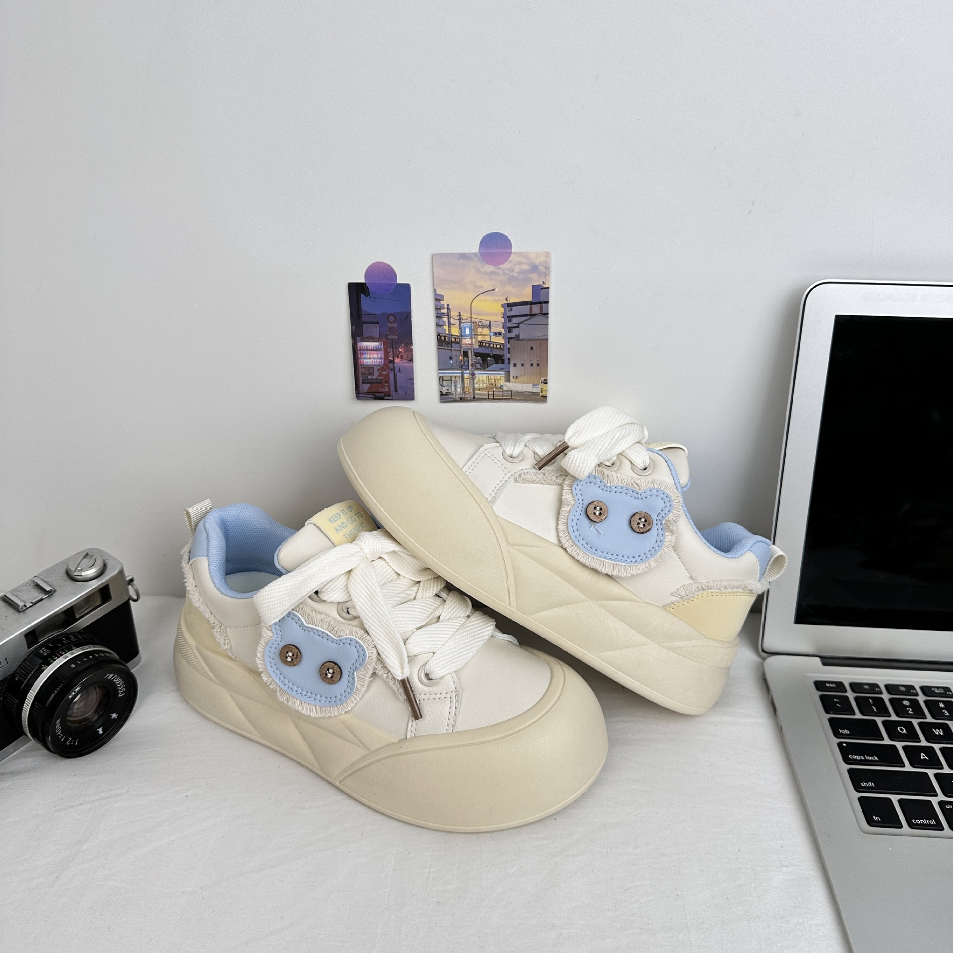 Yuanbo primavera de zapatos de skate de estudiantes de suela gruesa zapatos casuales para mujeres versátiles 2025 nuevos zapatos coreanos