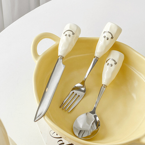 可爱简约笑脸陶瓷刀叉勺ins同款不锈钢水果叉子勺子汤勺西餐餐具