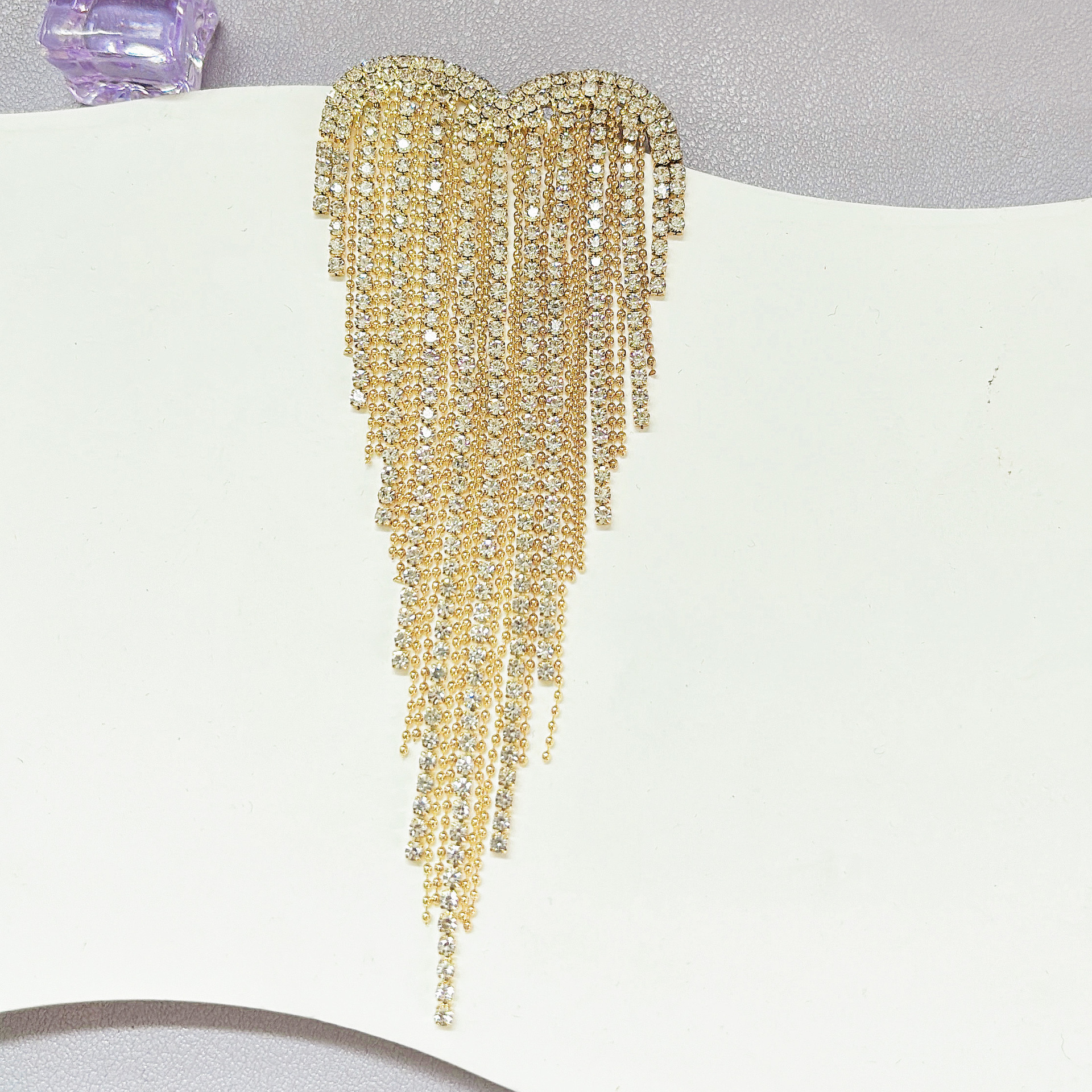 국경 간 브로치 여성 패션 술 사랑 창조적 인 의류 액세서리 높은 감각 CORSAGE 성격 보석 핀 도매