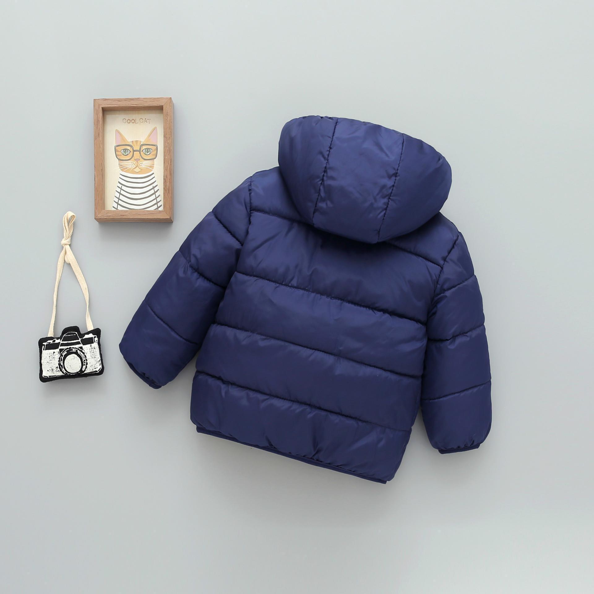 Abrigo acolchado de algodón para niños Abrigo acolchado de algodón engrosado para niños y niñas Abrigo acolchado de algodón con forro polar para bebés Abrigo de invierno al por mayor