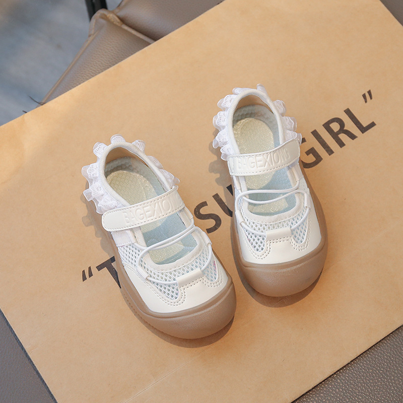 Sandalias de ballet para niñas 2025 verano nuevos zapatos de red individuales deportivos casuales para niños zapatos de princesa de suela blanda
