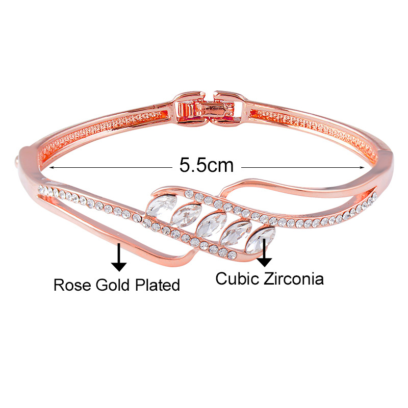 Fashion Heart Shape Alloy Plating Inlay Rhinestones Womenu0027S Bangle 1 Piece