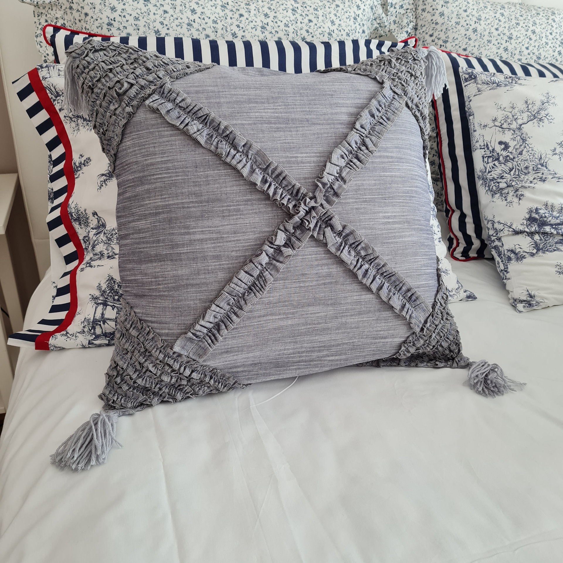 Bedspread, duvet, pillow