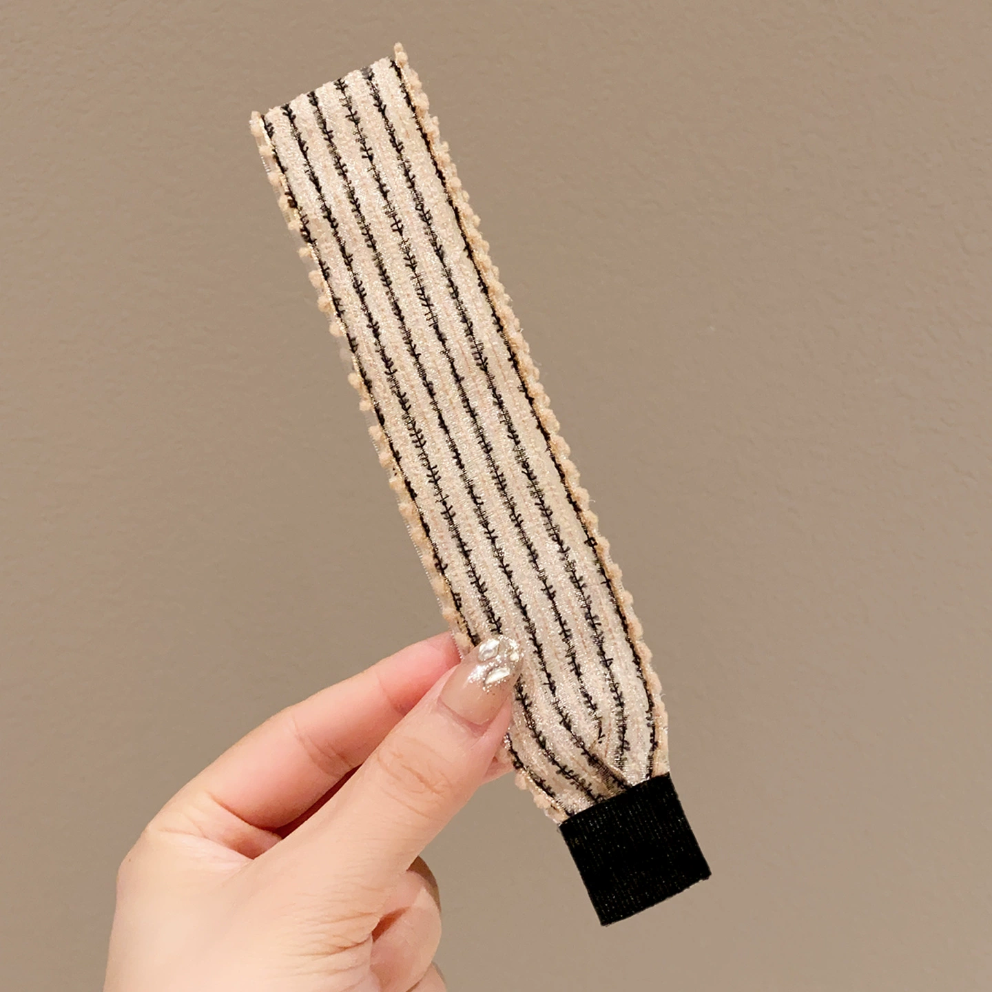 Fashionable headband with velcro, cute bangs