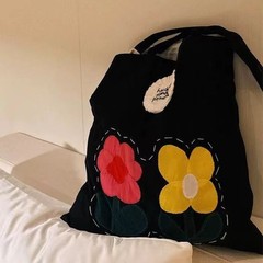 日本の小众の手の刺繍は色のかわいい花の小さい花の片肩のズックの布の包みのB4550にぶつかります。
