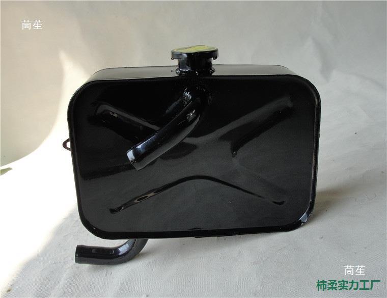 Three-wheeled motorcycle radiator, semi-enclosed auxiliary water tank, Dragon L1L2 auxiliary water tank