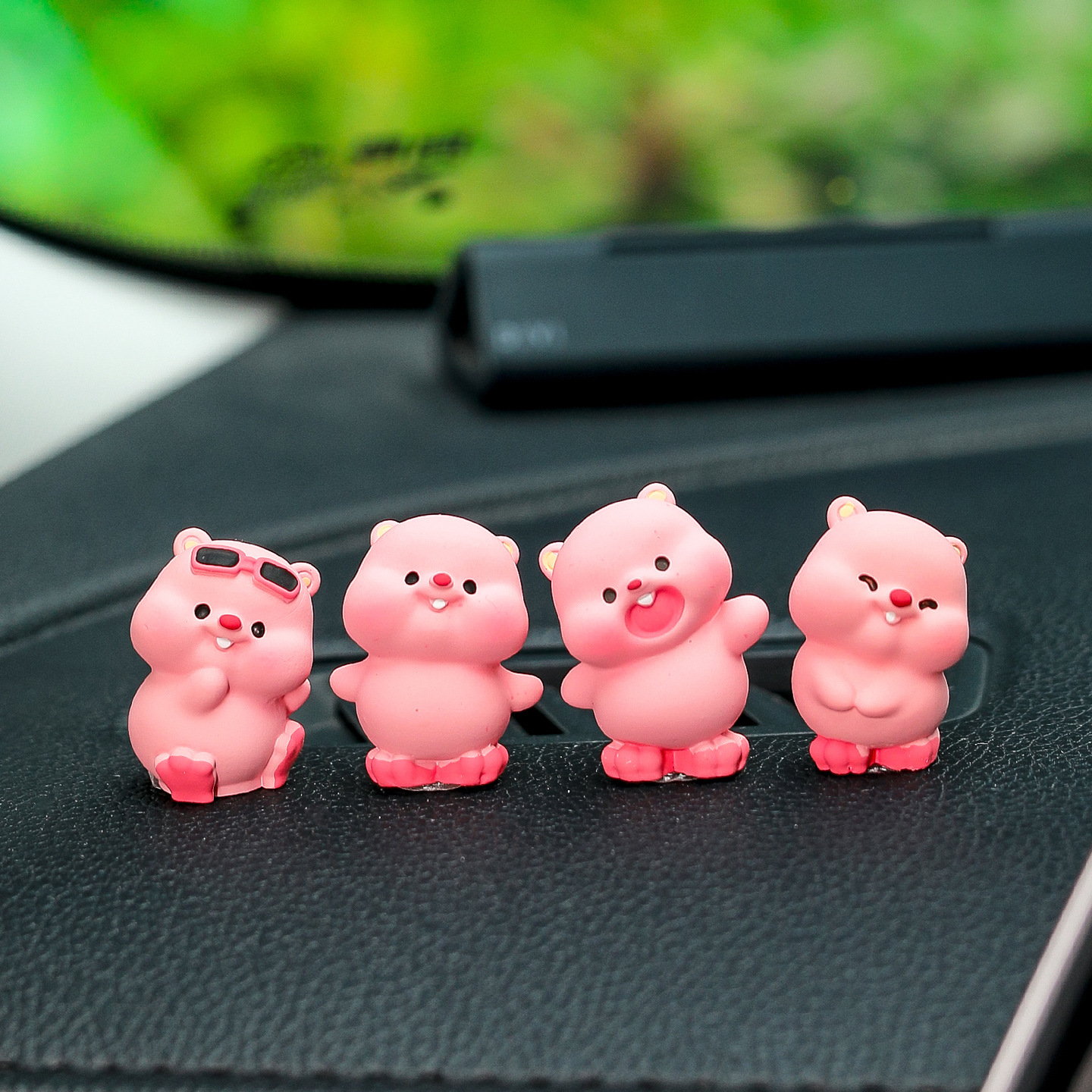 Cute Mini Beaver Car Center Console Screen Healing Decoration Car Interior Decoration Ornaments Car Ornaments