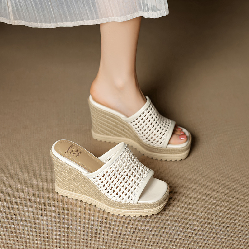 Sandal cao gót nữ mũi vuông đế rơm gót 10 cm — màu đen, màu trắng