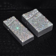 軽奢でクリエイティブなダイヤモンド付きレディースタバコケース ダイヤモンド付き防風電子ライター タバコケースセット 爆発的人気の越境貿易商品