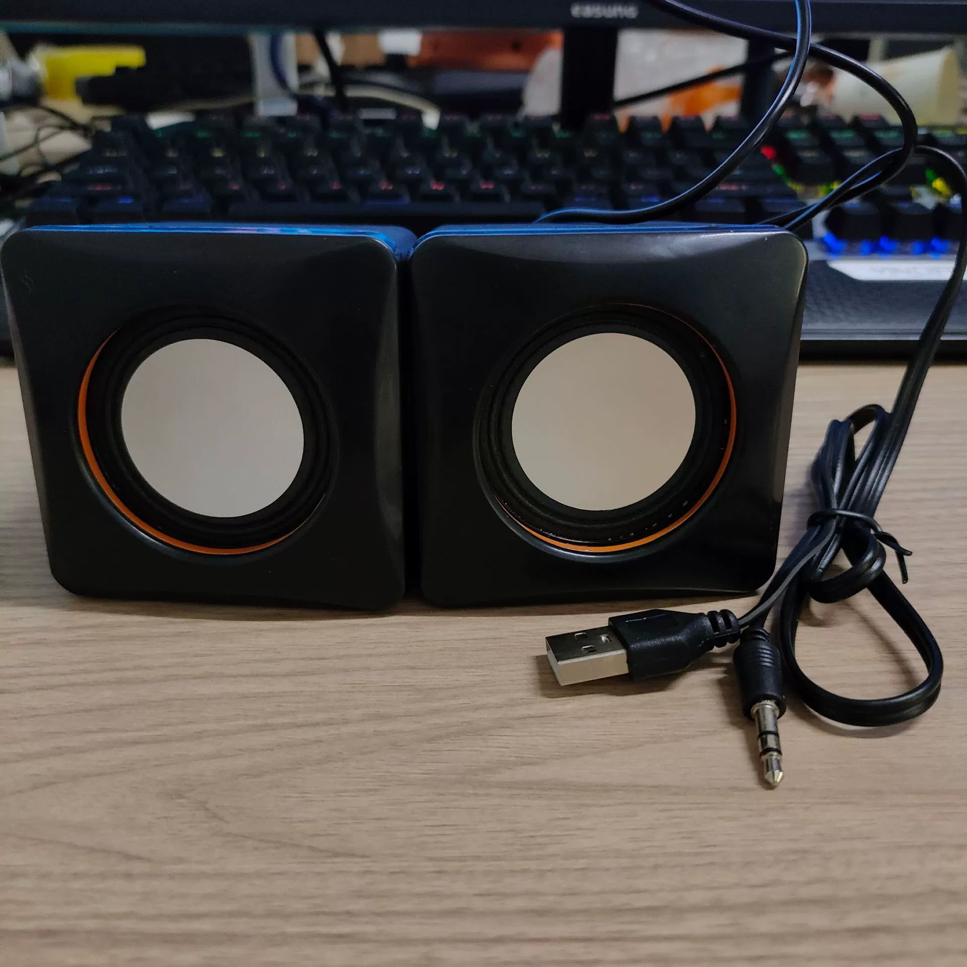 USB-динамик небольшой динамик проводной настольный компьютер маленький динамик рабочий стол домашний мини-мобильный телефон распродажа офисной гостиной