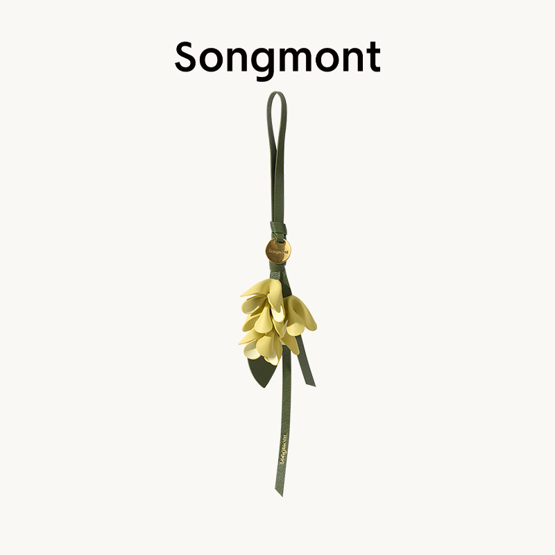 Bajo la montaña Songmont, hay un colgante de osmanthus dorado recogido de pino, colgante de bolso de estilo nacional, accesorios de moda de diseñador, nuevo estilo chino