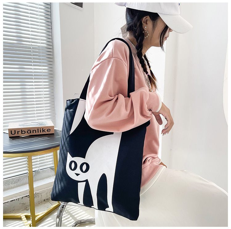 Women's Large Canvas Cartoon Classic Style Zipper Canvas Bag display picture 30