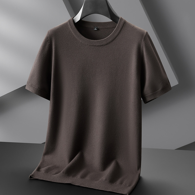 Fat brother in the autumn of 2024 new men's youth plus fat plus size short sleeve sweater half high collar half sleeve sweater Fat brother in the autumn of 2024 new men's youth plus fat plus size short sleeve sweater half high collar half sleeve sweater