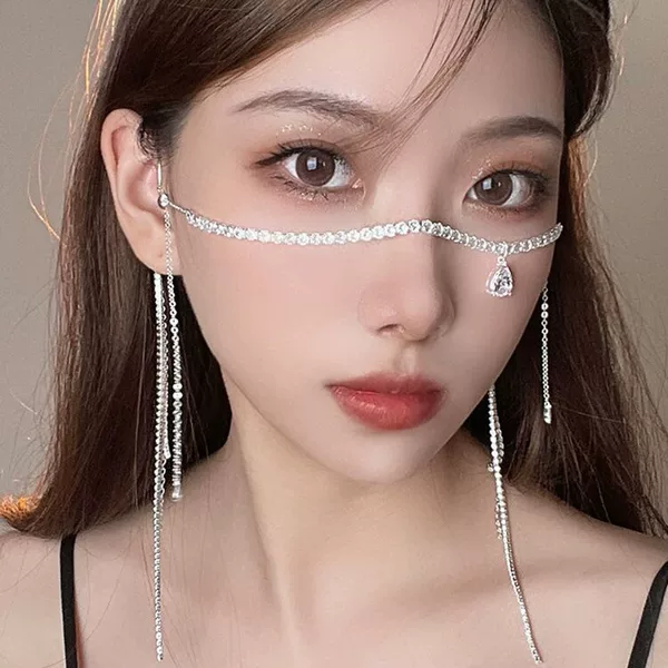 Super sparkly rhinestone chain, a must-have for taking photos, creating a mysterious look, ear-hanging face chain, trendy retro Hanfu accessory, ear hook