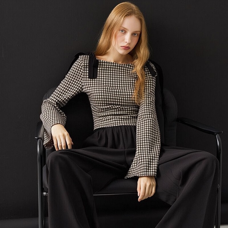 Stylish and Slimming French Design Plaid Boat-Neck Long-Sleeve Shirt, 2025 Autumn New Slim-Fit Bell-Sleeve Top