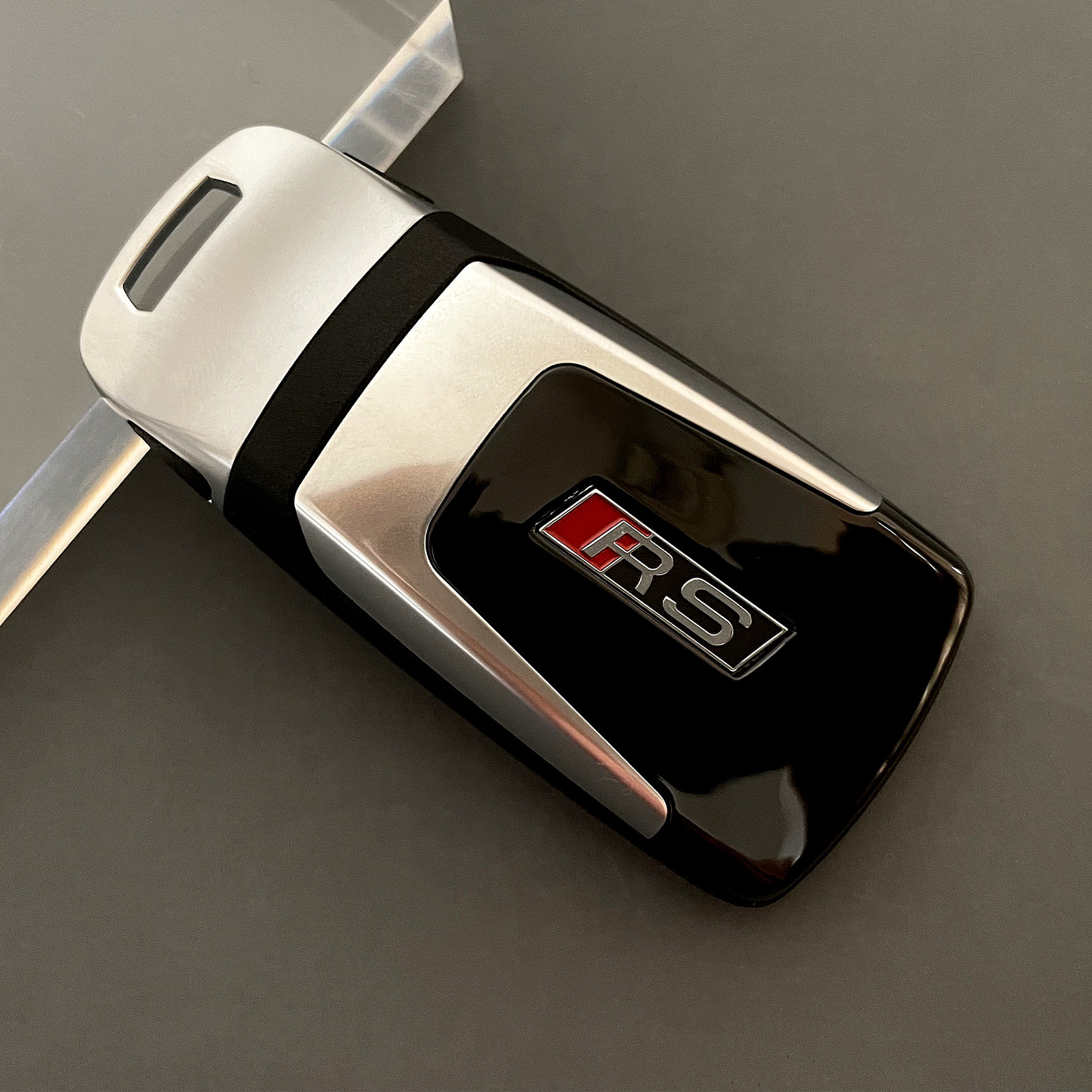 New Audi A4L A5 Q5L Q7 Tt Original Key Upgrade Rs S Key Piano Black Red White Back Cover Shell