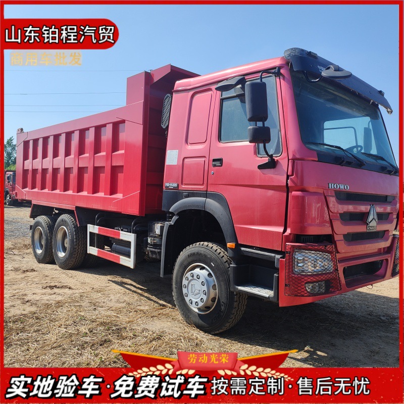 Manufacturer exports cross-border engineering dump trucks, HOWO 371 eight-wheel diesel trucks for infrastructure engineering and soil transport