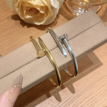�W���羳���P䓐���������CŮ���s�ٴ��OӋ�߼��ЙE�A���֭h�Ʒ