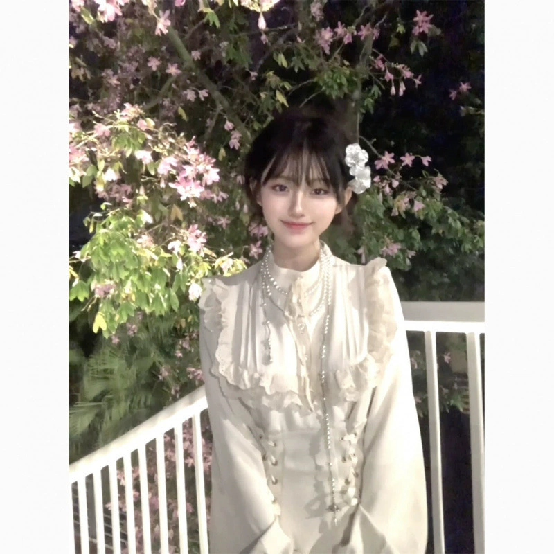 Нежное темпераментное атмосферное кружевное платье во французском стиле с длинными рукавами, весенний сезон, новое длинное базовое платье для женщин, уменьшающее талию.