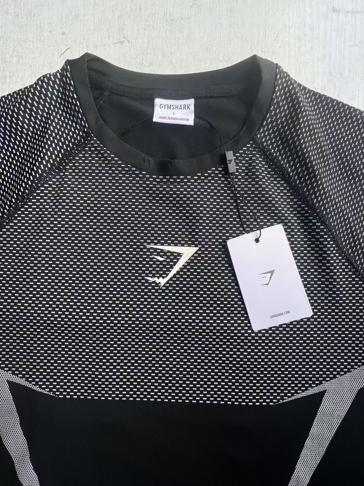 GYMSHARK フィットネスシャツ メンズ カジュアル 多用途 ランニング 速乾 通気性 タイトフィット 半袖Tシャツ マッスル
