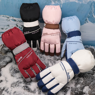 ����Ůʿ��ѩ���׶���һ�_�ڱ�ů�Ӻ�Ӻ�����T���|�����L����ˮ