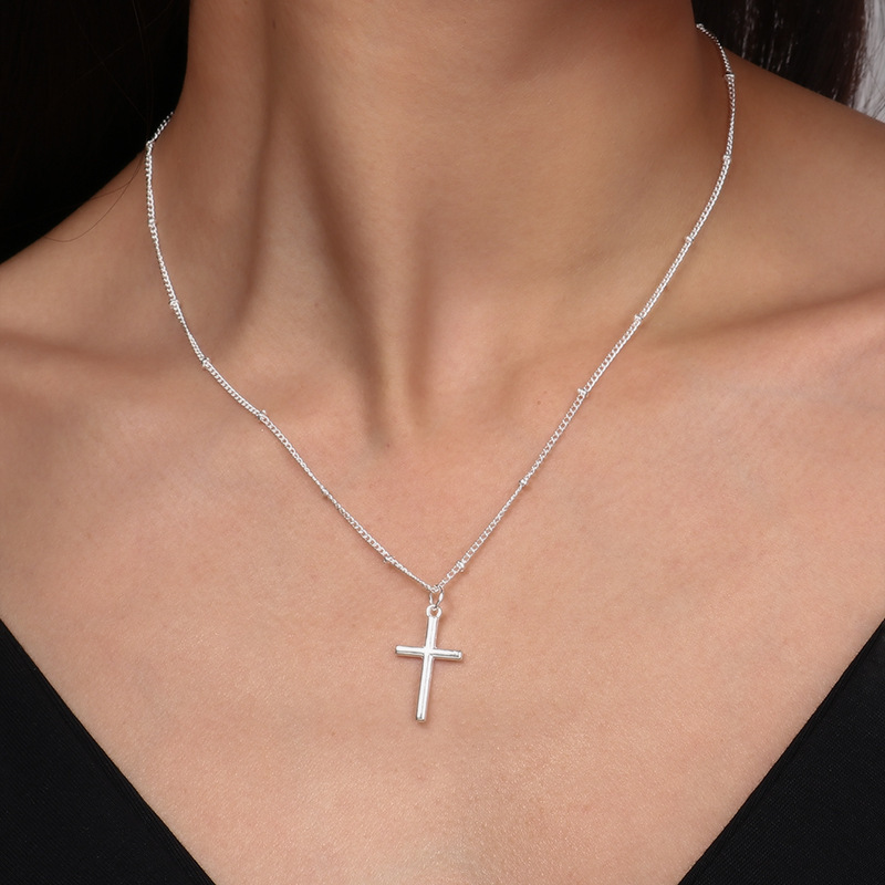 Collier croix simple et brillant pour femme or et argent_voghion.com