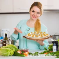 Деревянные поддоны для хранения яиц Кухонный контейнер для хранения яиц Деревянные поддоны оптовые круглые яичные подставки