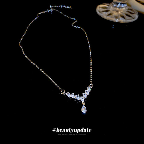 V-shaped water drop temperament necklace niche light luxury necklace commuter clavicle chain women's inlaid zircon wheat ear bracelet wholesale