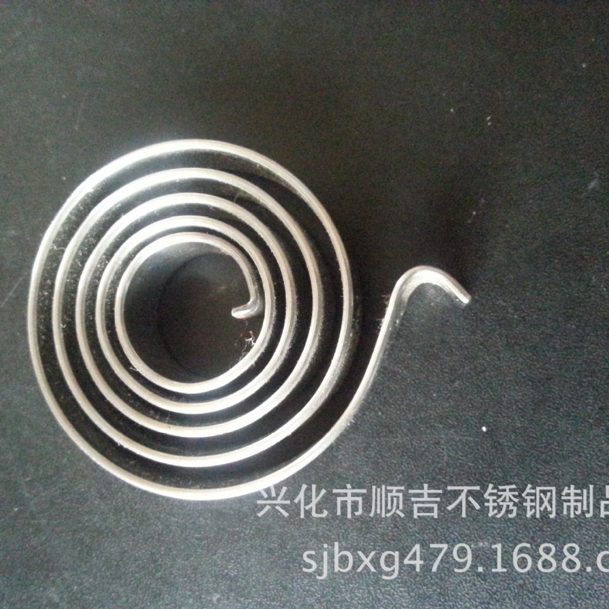 不锈钢冲压加工，生产各种非标钣金件激光切割精细高精度加工