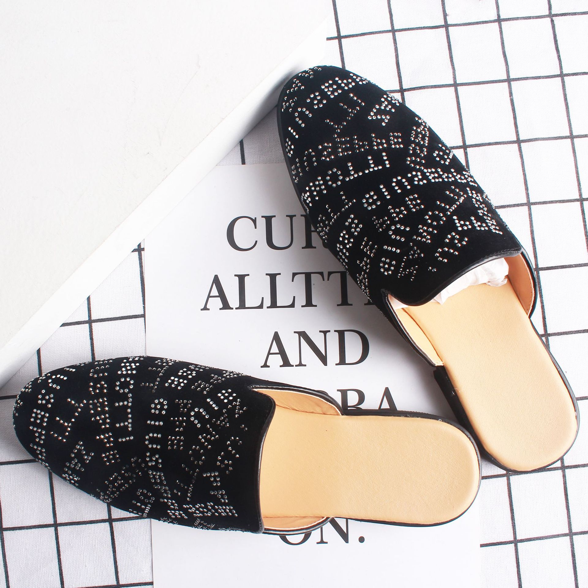 �ļ�͸��ˮ�����Ь�к����������������˼�ͷСƤЬ����ʦ����Ь