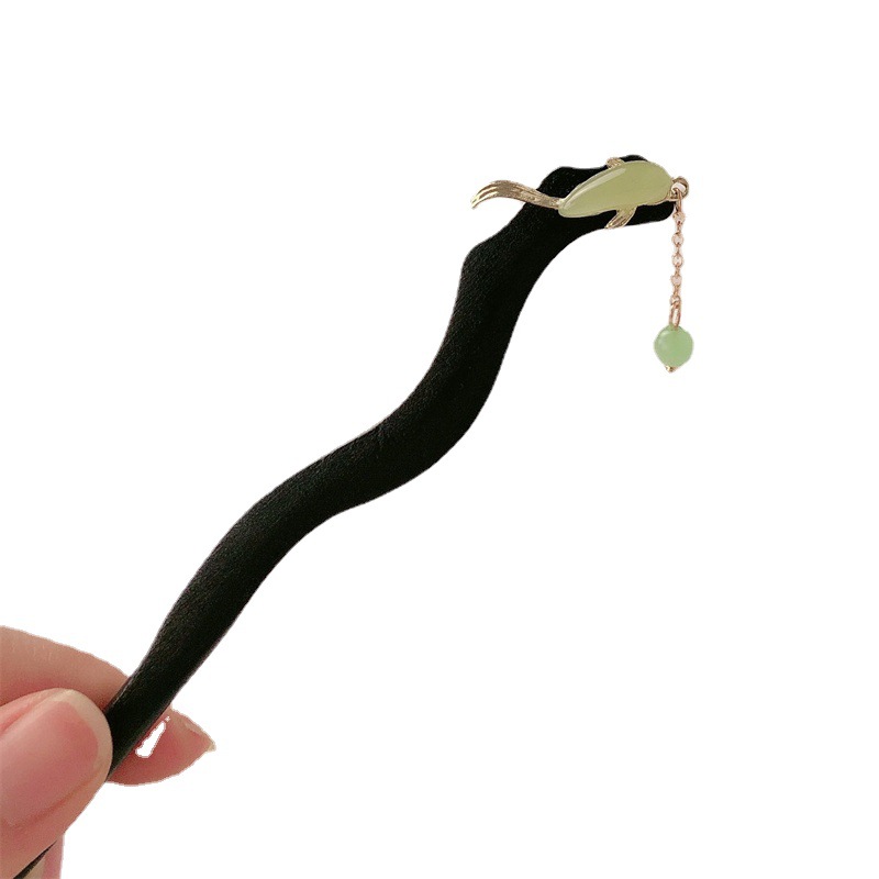 Pinzas de cabello de madera de sandalwood antiguo estilo simple pinzas de cabello de madera moderna cheongsam de mujer nuevo estilo chino pinzas de cabello de pez pequeño decoración de verano