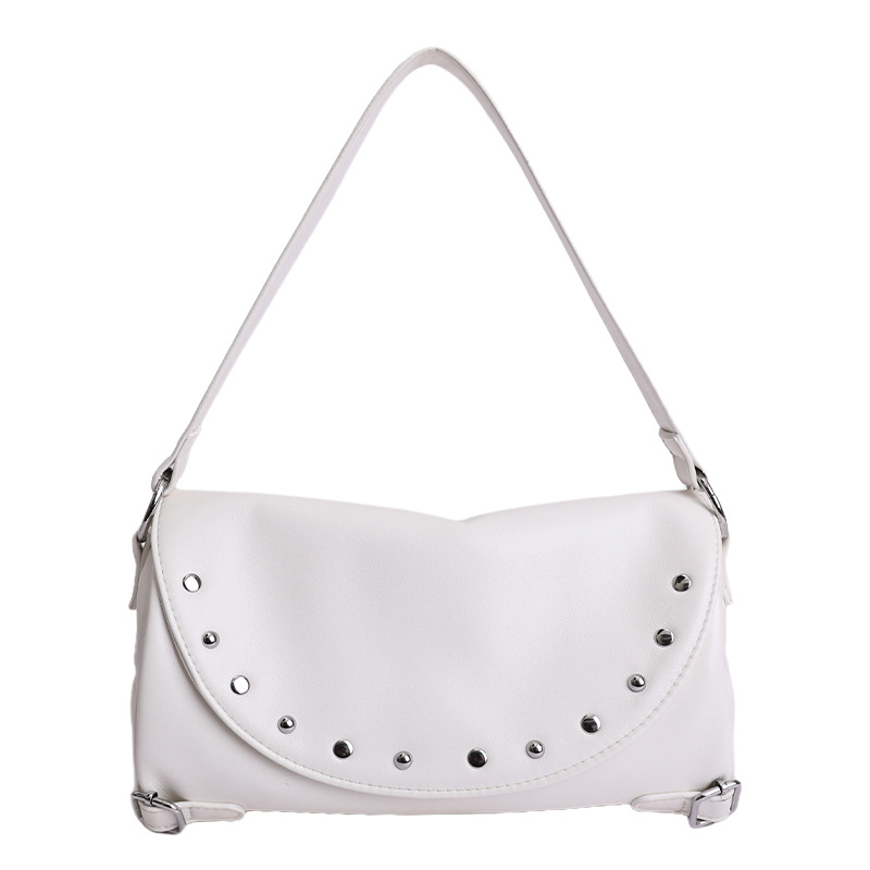 Texturas de moda primavera y verano retro bolsas de brazo 2026 nuevo estilo de este año popular remaches de hombro bolsas de tramo inclinadas