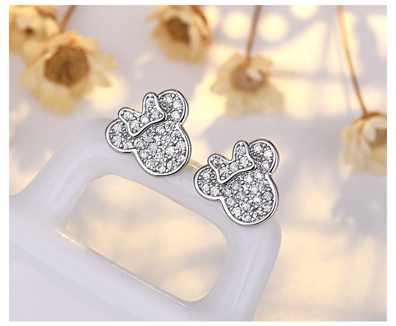Cartoon Style Cartoon Character Copper Inlay Zircon Ear Studs 1 Pair display picture 1